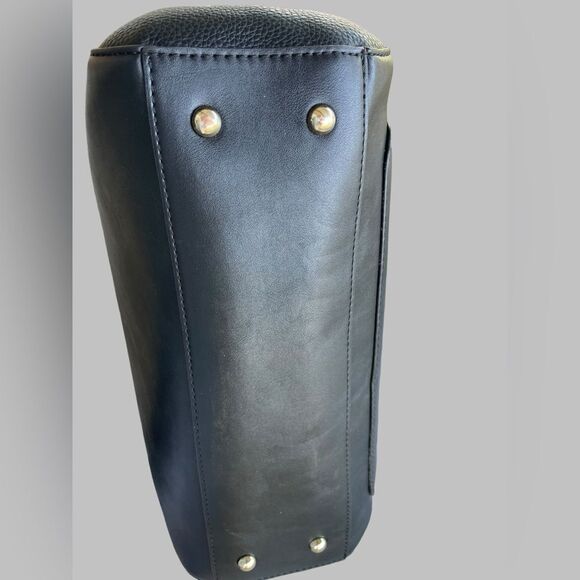 Nine West Large Tote Bag Vegan Leather plus Accessory Pouch EUC - Picture 9 of 16